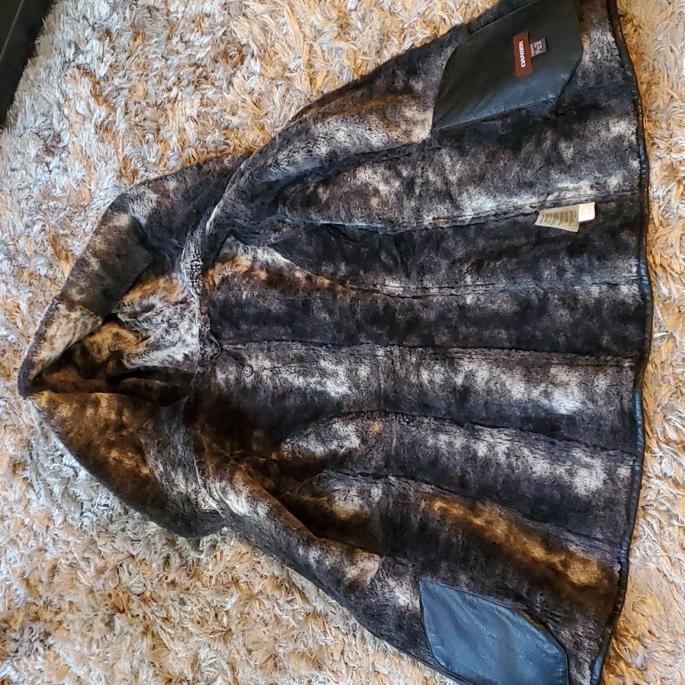 Danier leather hooded jacket - Picture 3 of 16